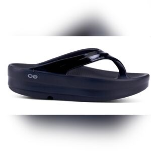 OOFOS OOMEGA OOLALA PLATFORM SANDAL